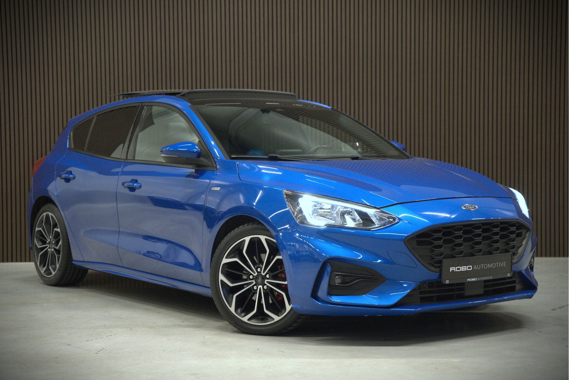Foto 6 van Ford Focus 1.0 EcoBoost ST Line Business | Panoramadak | Ban