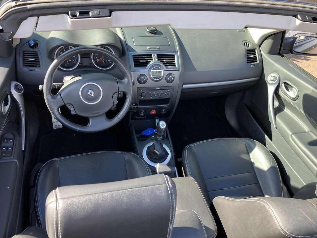 Renault Mégane Coupé-Cabriolet 2.0 Tech Line | Xenon | Pan, Auto's, Voorwielaandrijving, 1998 cc, 135 pk, Gebruikt
