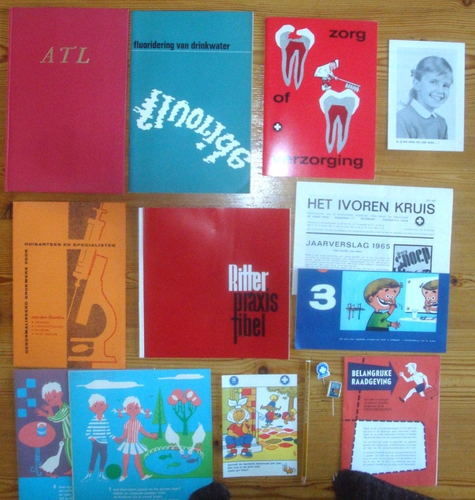 Grote partij tandarts promo lectuur, het meeste in goede sta, Ophalen of Verzenden
