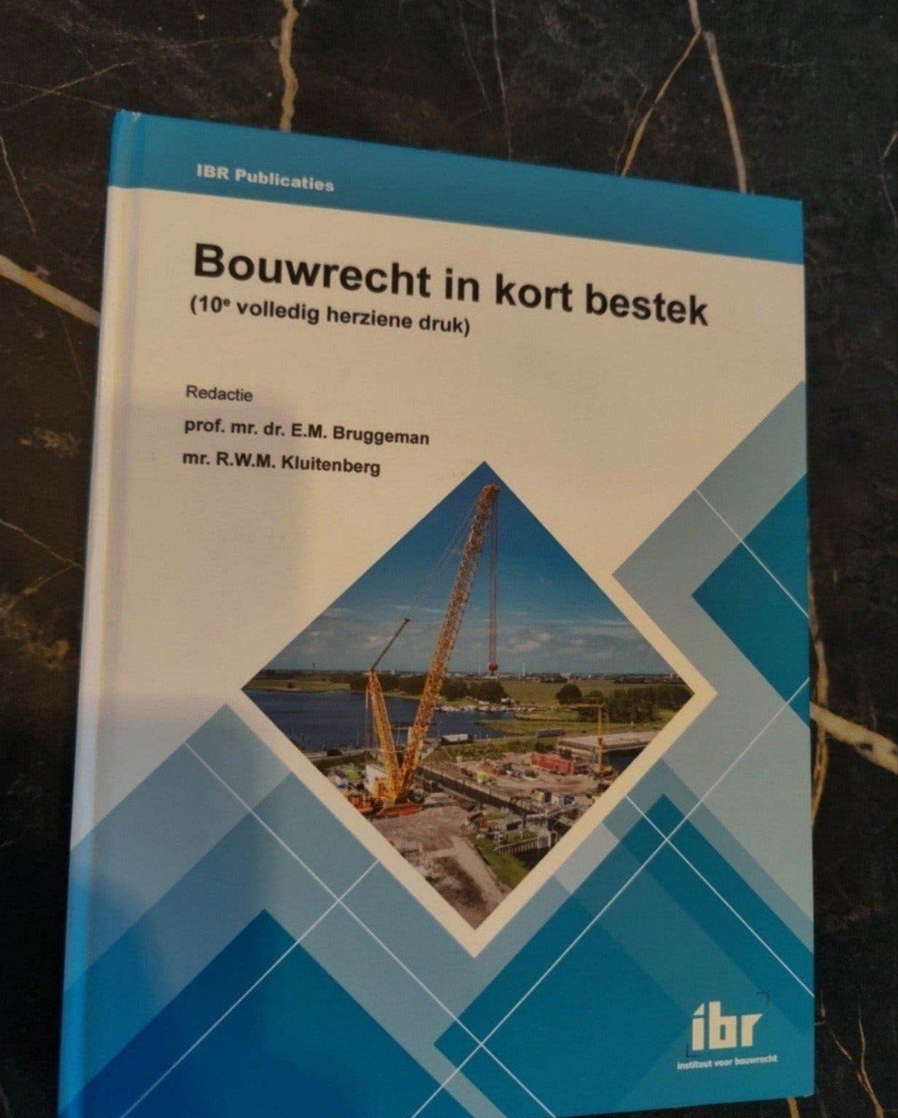 Bouwrecht in kort bestek (10e druk), E.M. Bruggeman, R.W.M. Kluitenberg, Zo goed als nieuw, Gamma, HBO