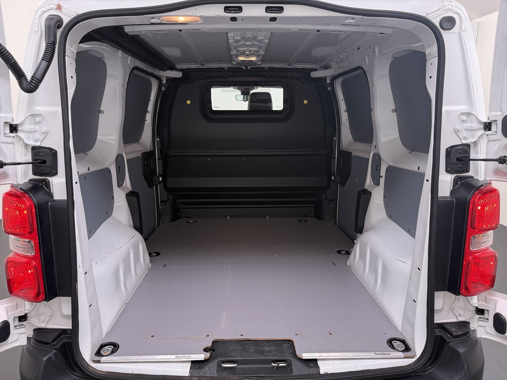 Peugeot Expert 2.0HDI 123PK 3-Persoons Euro 6 Imperiaal 2X S, Voorwielaandrijving, Gebruikt, 4 cilinders, Leder en Stof