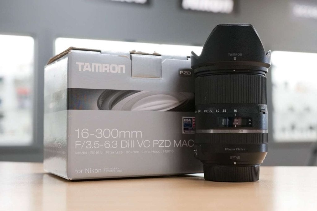 Tamron 16-300mm voor Nikon F (Hoogeveen), Foto-Groep, Luttekepoortstraat 26 3841 AX Harderwijk, Zo goed als nieuw, Webshop@foto-groep.nl