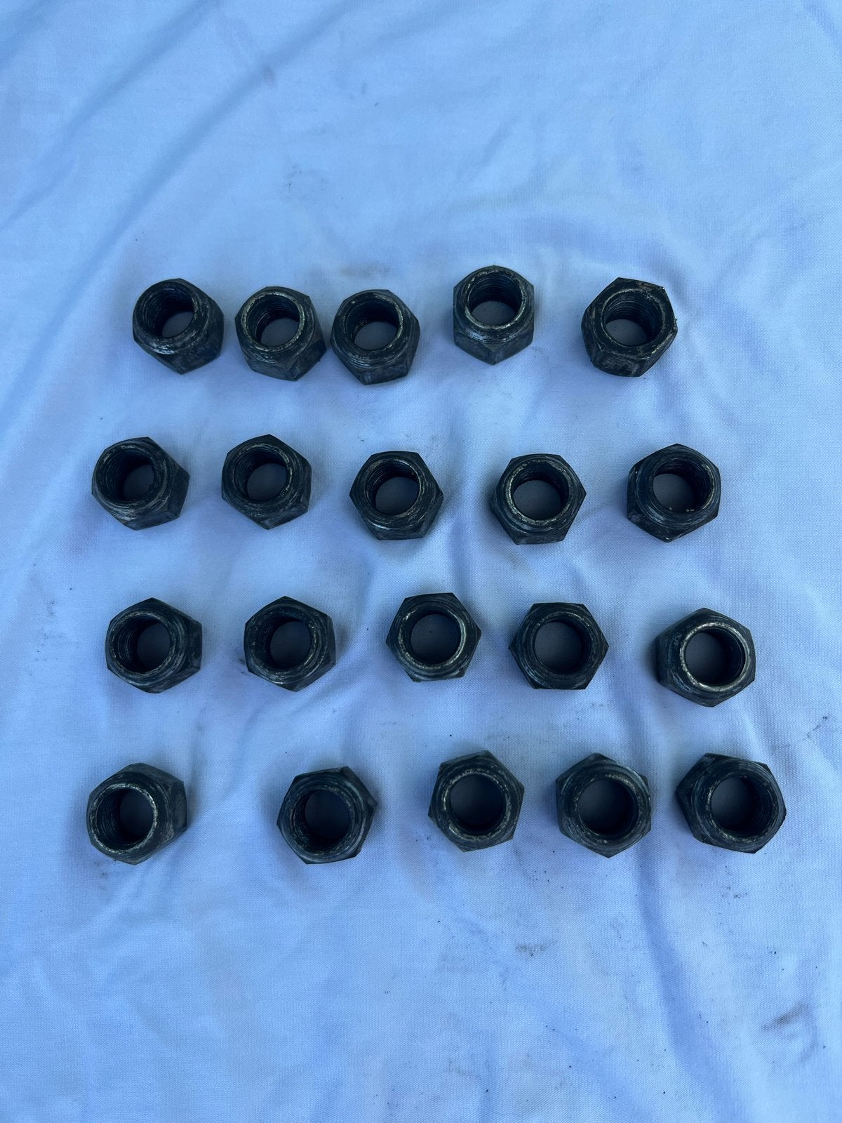 Set van 20 gebruikte velgen-moeren voor Volvo 240/245, Ophalen of Verzenden, Gebruikt, Volvo