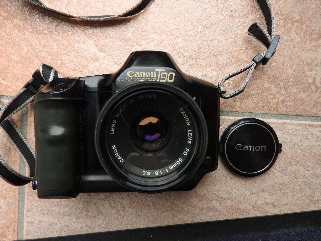 fototoestel CANON T90 met SIGMA telelens, Ophalen of Verzenden, Zo goed als nieuw, Spiegelreflex, Canon