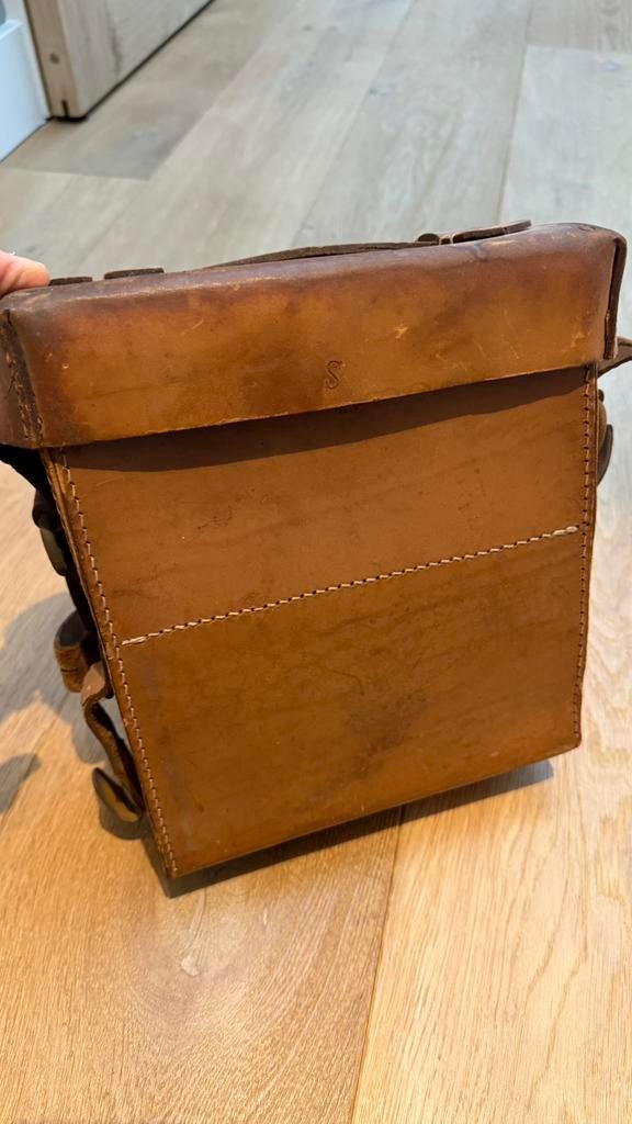 WW2 DRK eerste hulp tas leder, Verzamelen, Militaria | Tweede Wereldoorlog, Ophalen of Verzenden, Duitsland, Overige typen