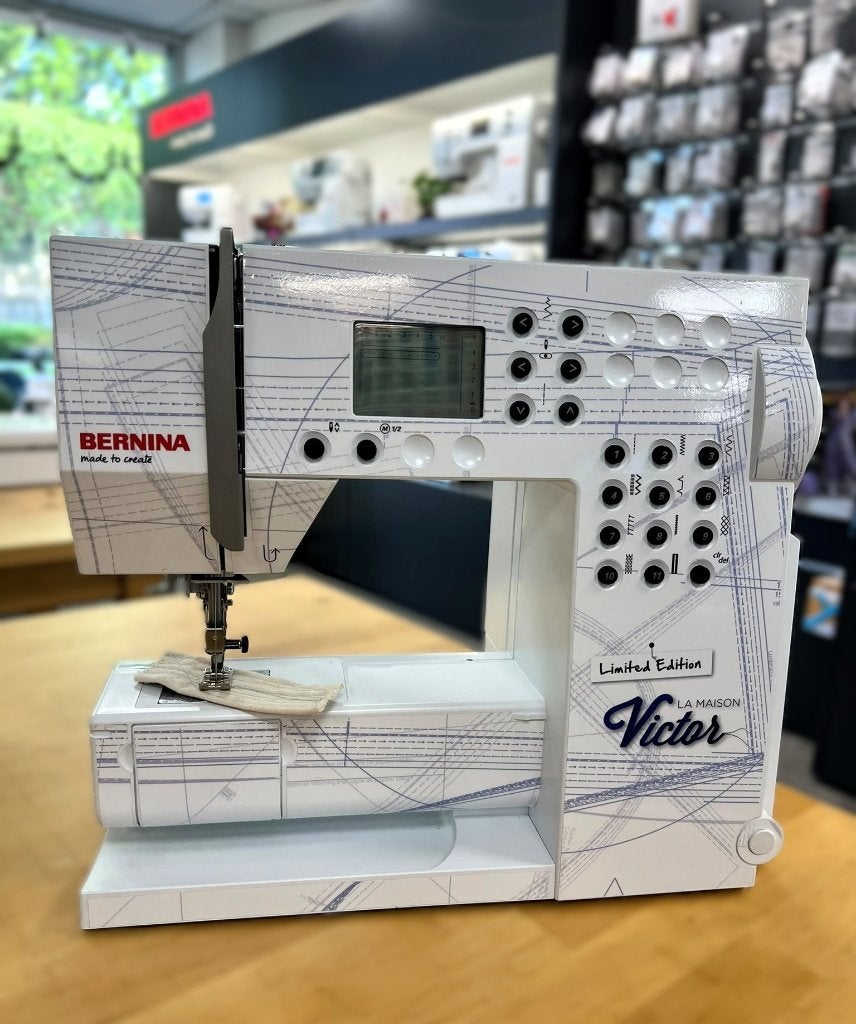 BERNINA 215 La Maison Victor Limited Edition, Hobby en Vrije tijd, Ophalen of Verzenden, Gebruikt, Naaimachine, Bernina