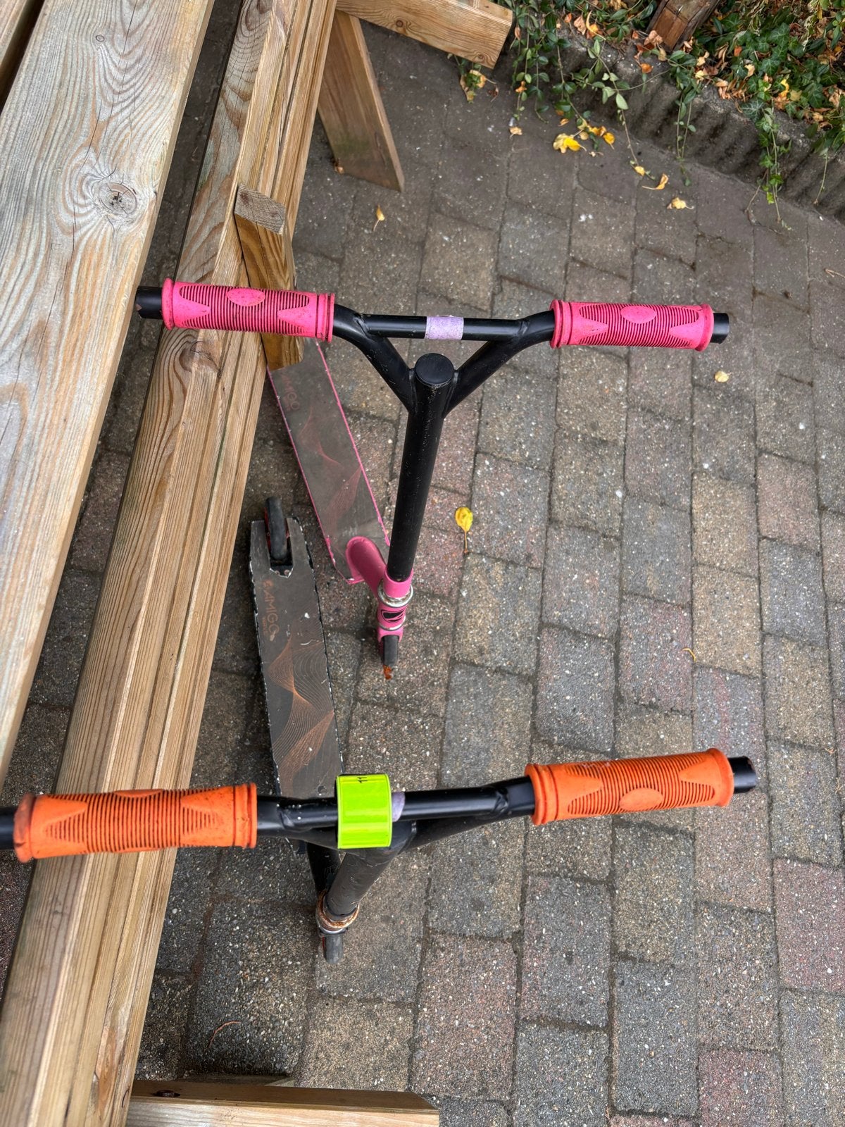 Twee stepjes: roze en oranje (oranje zonder rem), Ophalen, Gebruikt, Gewone step