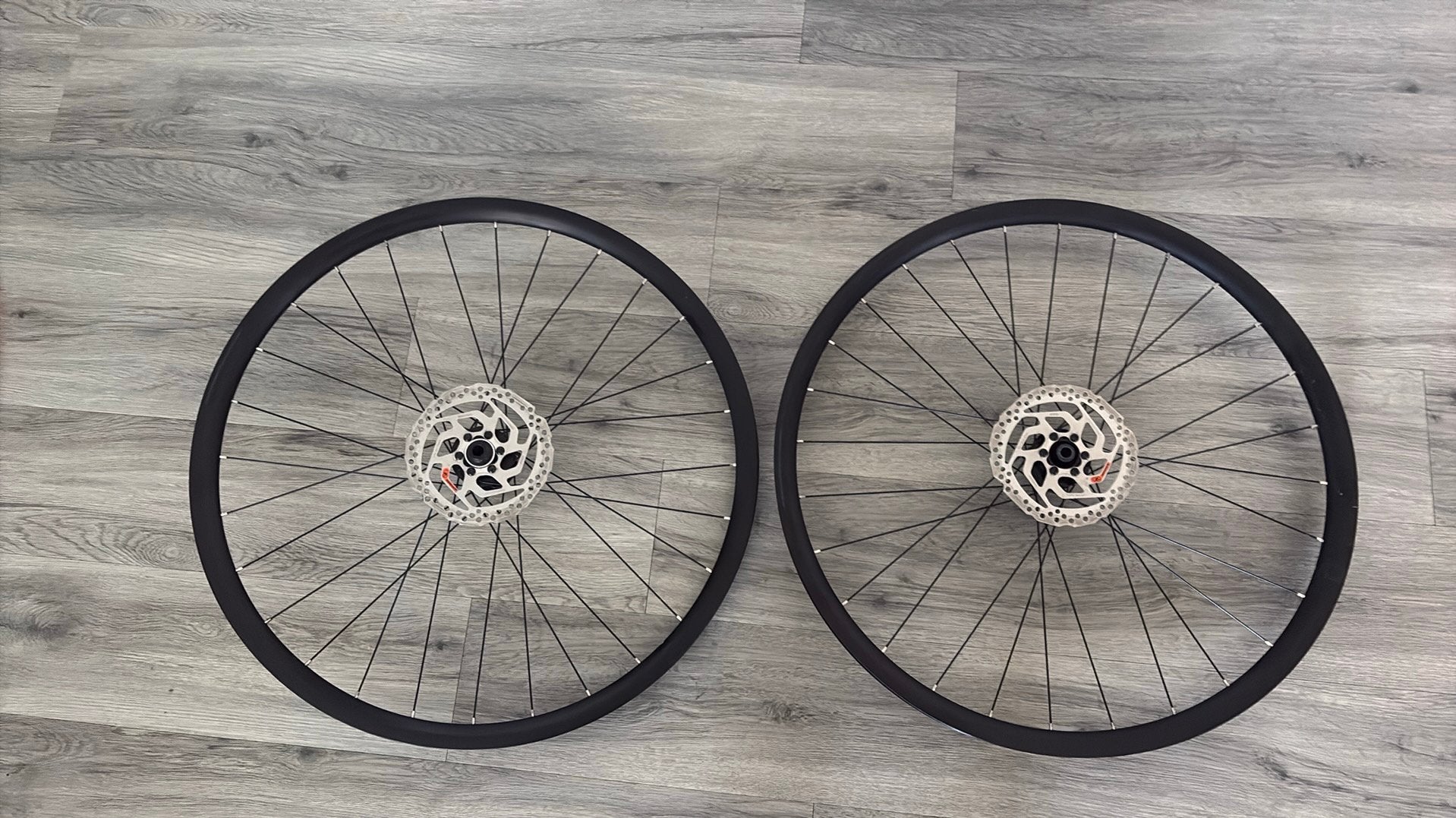 Cube wielset met dynamo., Racefiets, Zo goed als nieuw, Aluminium, Ophalen