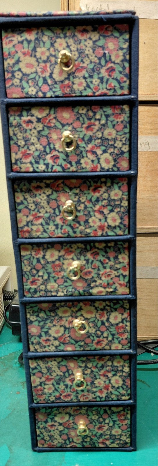 Vintage mini ladenkastje gestoffeerd opbergkastje klein spul, Ophalen of Verzenden
