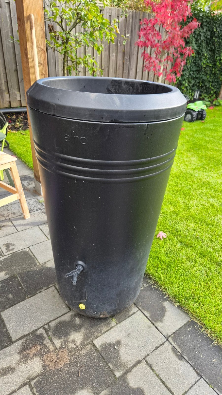 Zwarte regenton met kraantje, Tuin en Terras, Ophalen, Kunststof, Gebruikt, Met kraantje