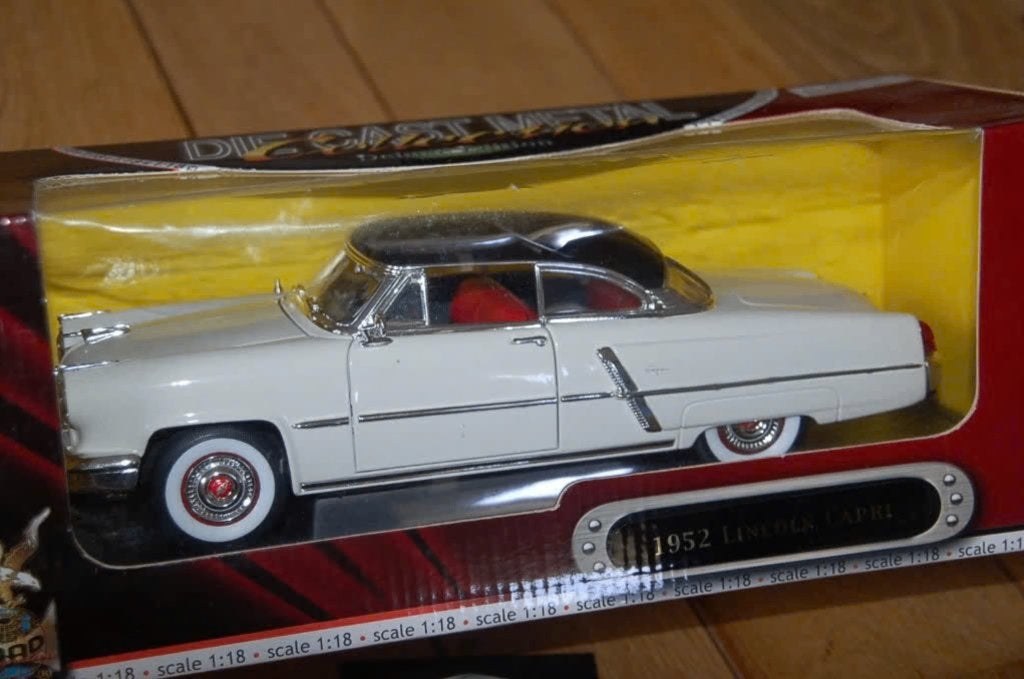 1:18 LINCOLN CAPRI 1952 white Road legends in box WRH, Verzenden, Zo goed als nieuw, Auto, Overige merken