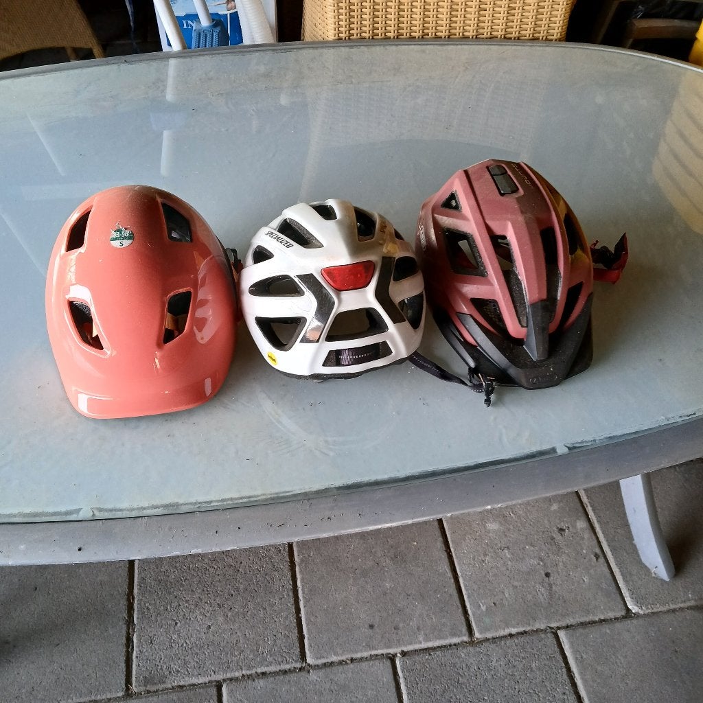3 kinder fietshelmen te koop., Gebruikt, Overige maten, Heer of Dame, Ophalen