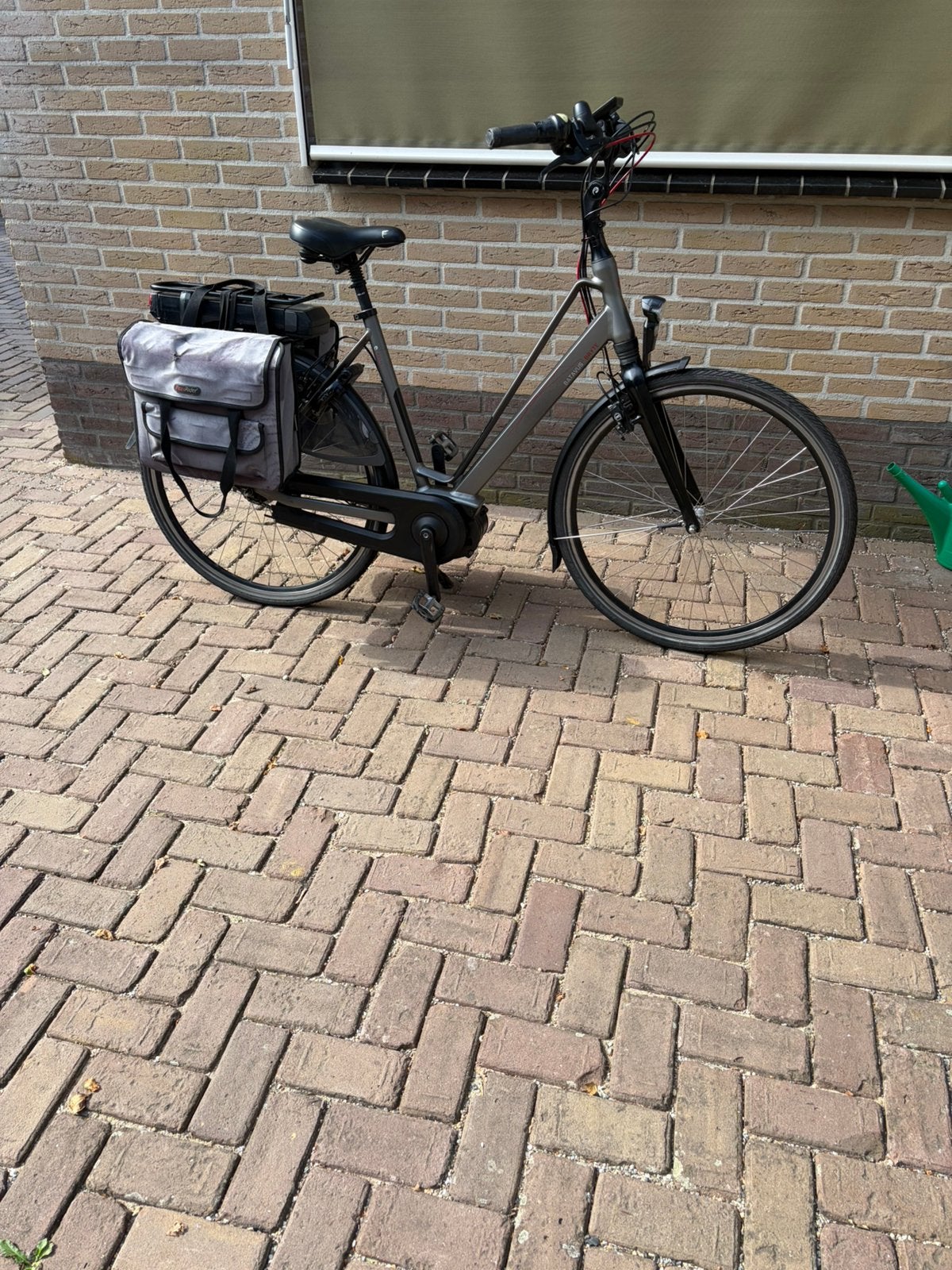 Batavus Bryte e- bike 500wh 8 versn middenmoter, Fietsen en Brommers, 51 tot 55 cm, Ophalen, Zo goed als nieuw, Batavus