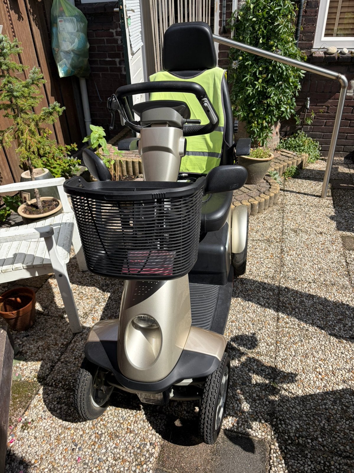 Scootmobiel nieuwstaat, Ophalen, Zo goed als nieuw, Sterling, 16 km/u of meer
