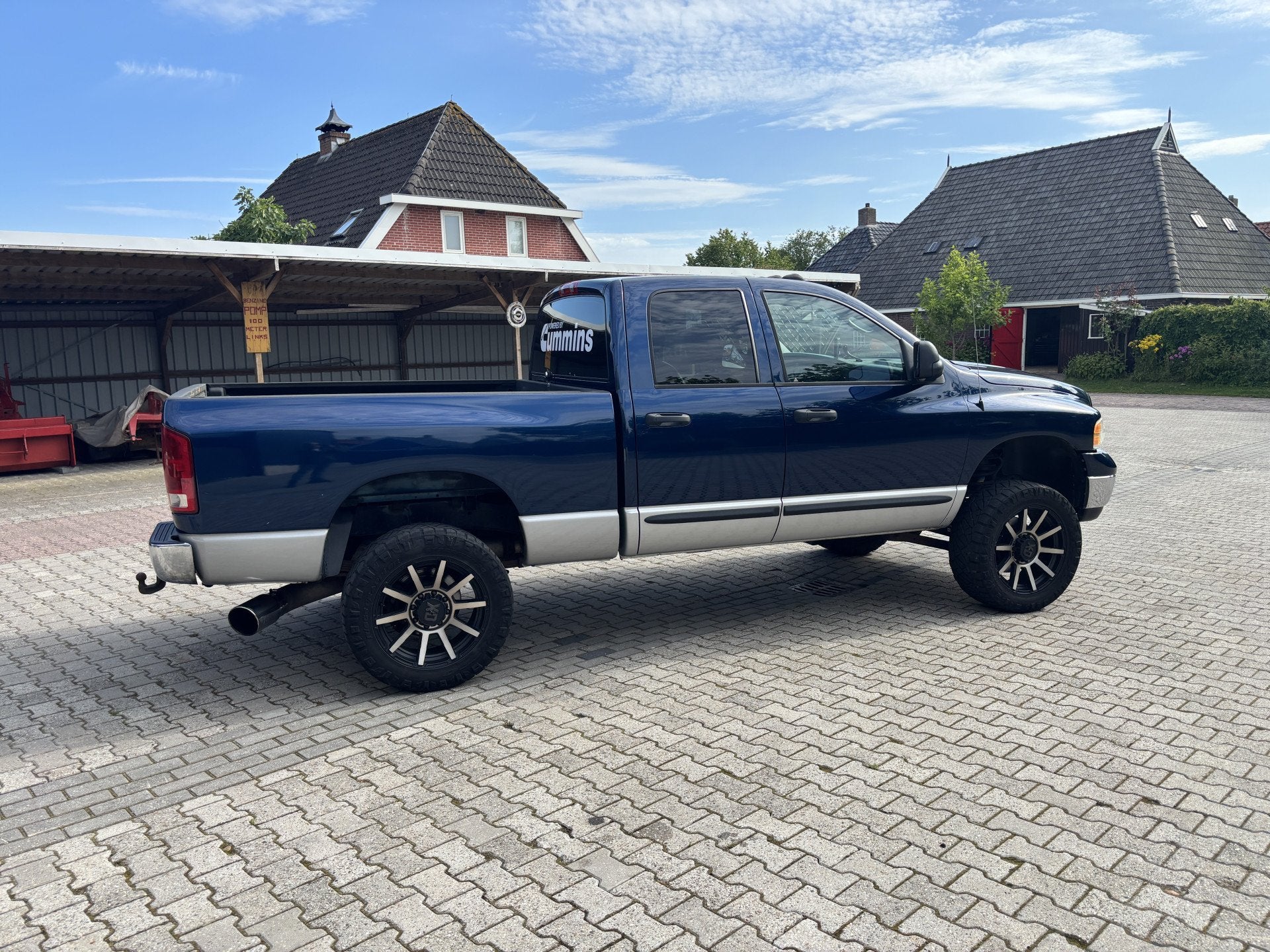 Foto 8 van Dodge Ram 2500 SLT 5.9L Cummins. 4wd, Crew-Cab, Nw-APK, Youn
