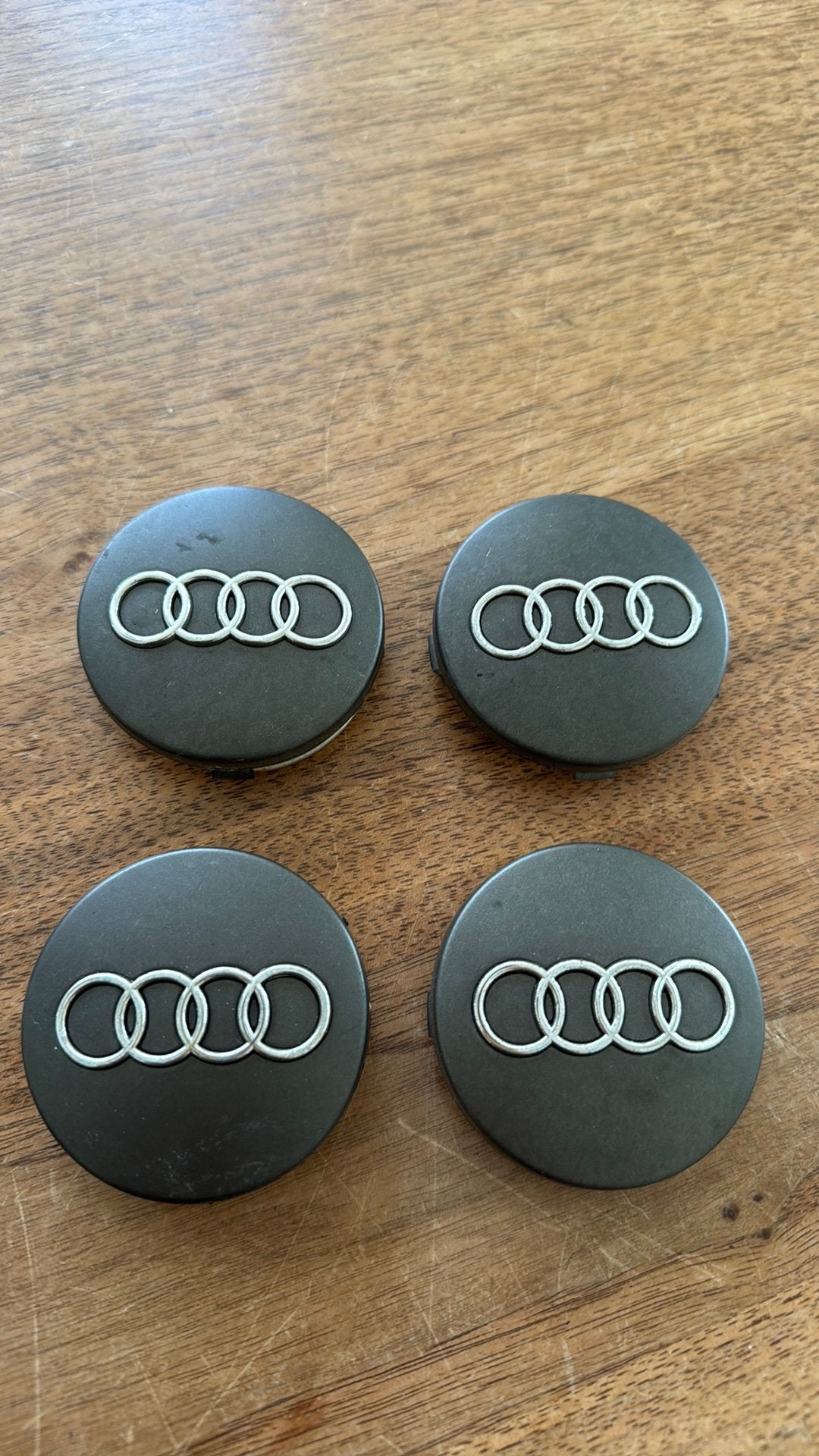 Naafdoppen Audi, Auto diversen, Wieldoppen, Ophalen, Zo goed als nieuw