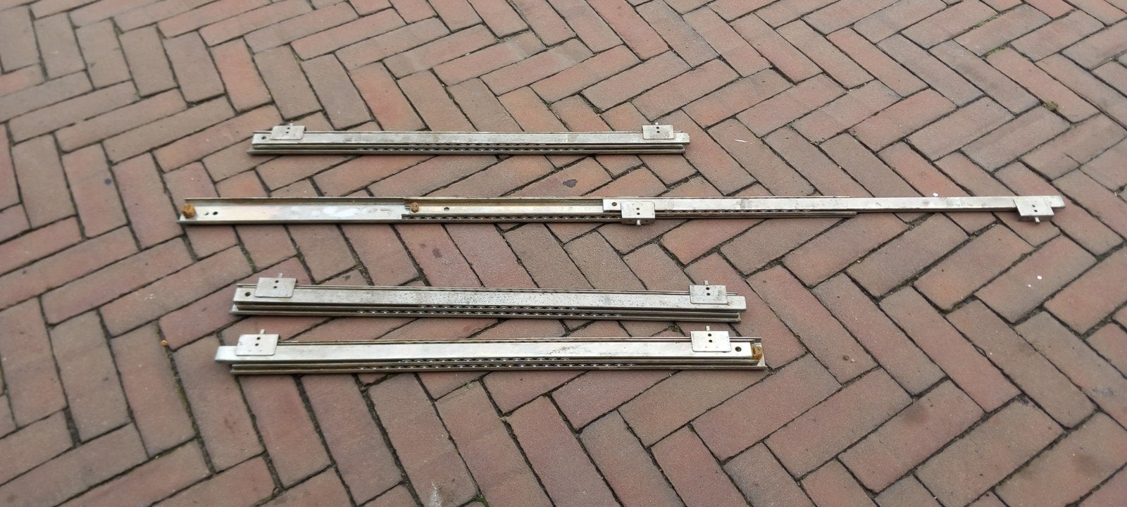 Ladegeleiders 72/144 cm 20 euro per set  2 sets, Ophalen, Gebruikt