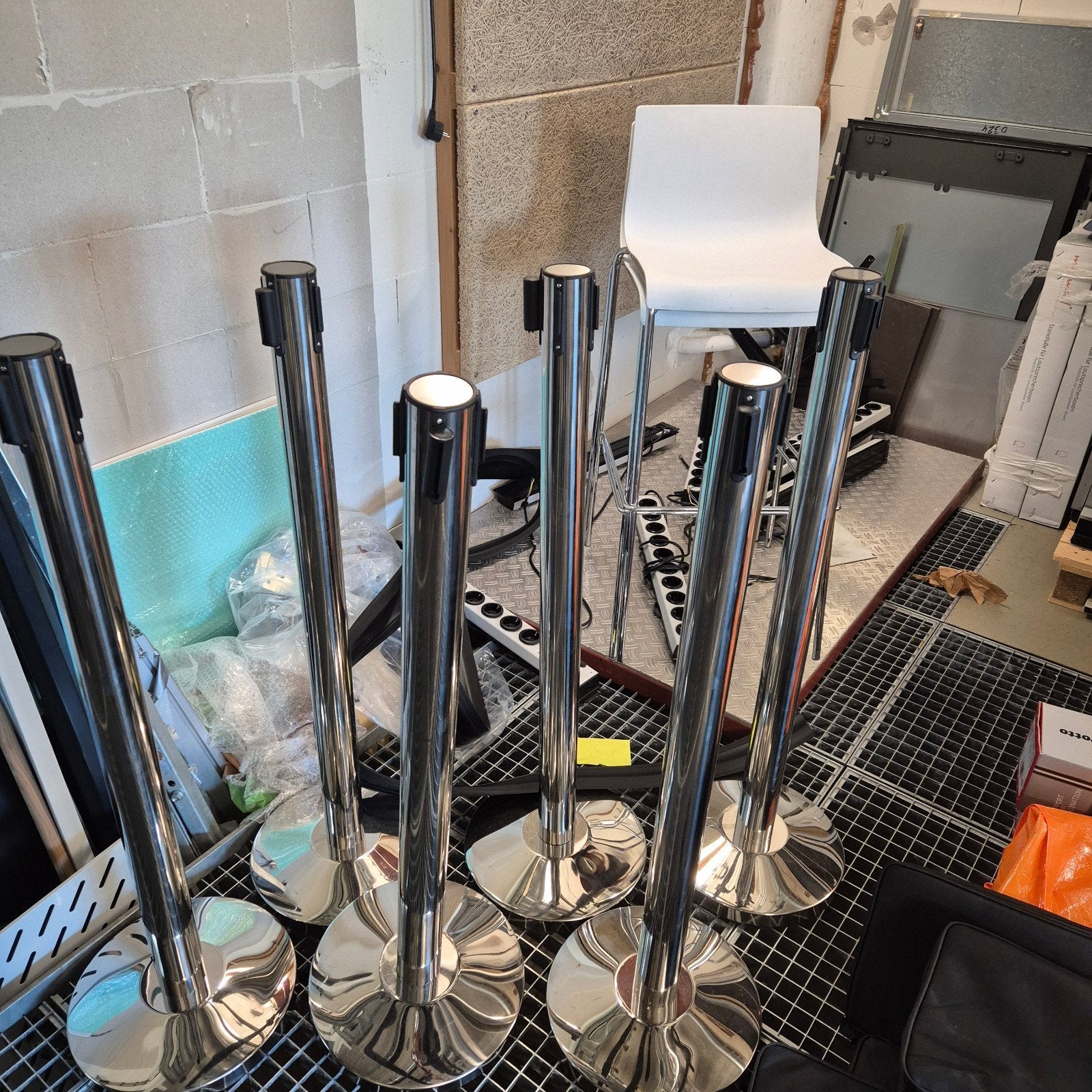 8 afzetpaaltjes en 2 hoge barkrukken, Gebruikt, Ophalen of Verzenden, 90 cm of meer, Metaal