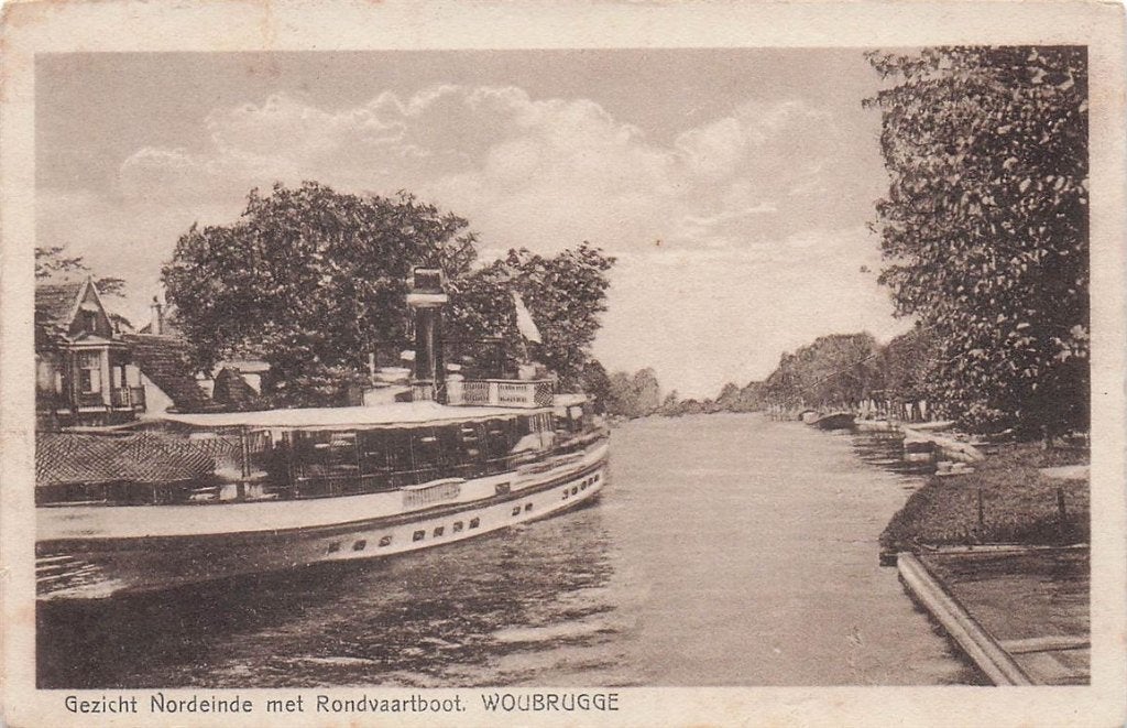 703-124-011 Gezicht Noordeinde met Rondvaartboot Woubrugge, Ophalen of Verzenden, Voor 1920, Zuid-Holland