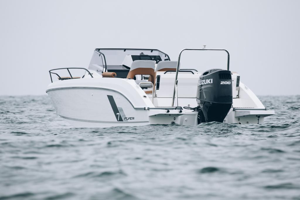 Beneteau Flyer 7 Sundeck | 200PK Honda | Wordt verwacht!, Watersport en Boten, Vis- en Consoleboten, Nieuw, Polyester, Benzine