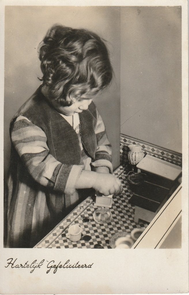 MEISJE KEUKEN VERZ MILITAIR  JAREN 40 ZEER MOOIE KAART KO593, Verzamelen, Ophalen of Verzenden, 1940 tot 1960, Gelopen, Overige thema's