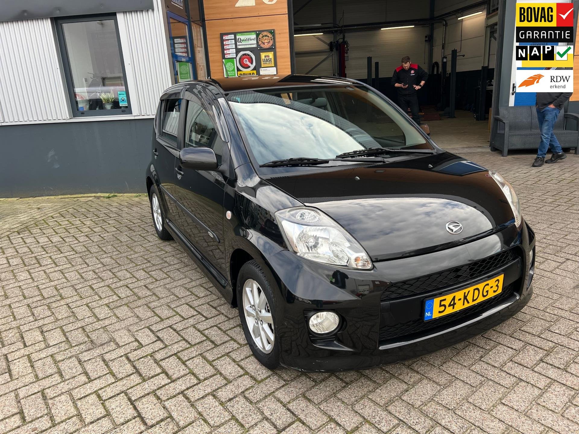 Daihatsu Sirion 2 1.5-16V Sport 105 pk 3 maanden garantie ni, Auto's, Voorwielaandrijving, Dealer onderhouden, Stof, Gebruikt