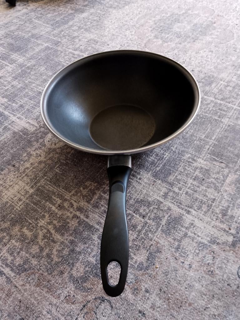 Wokpan, diameter 28 cm, Huis en Inrichting, Keuken | Potten en Pannen, Ophalen, Gebruikt, Gietijzer, Wok