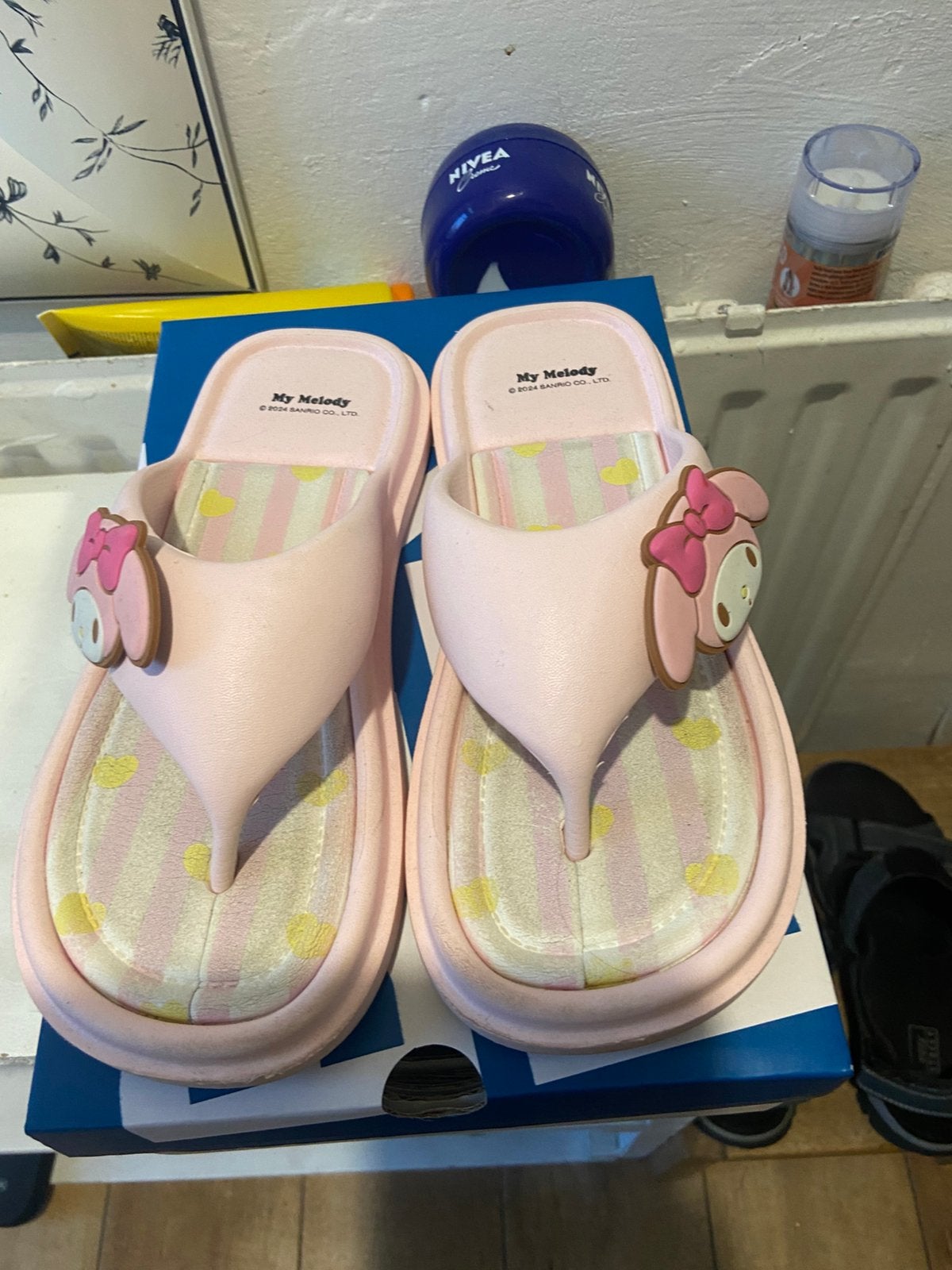 My melody teenslippers (maat : 36) (brief geld alleen ), Ophalen of Verzenden, Zo goed als nieuw, Noren, Overige merken