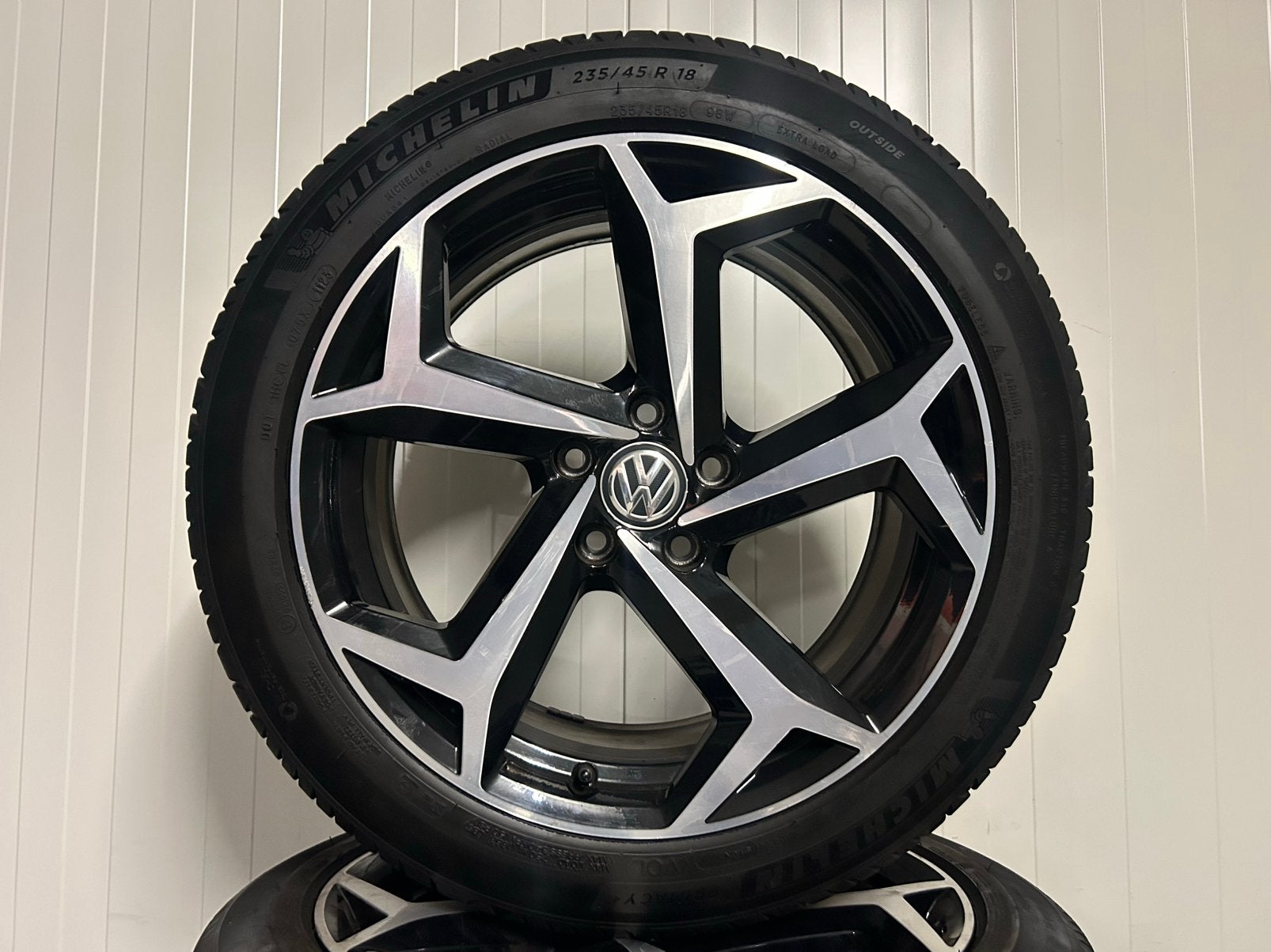 Originele VW Passat B8 18 inch 5x112 Bonville Michelin 2023