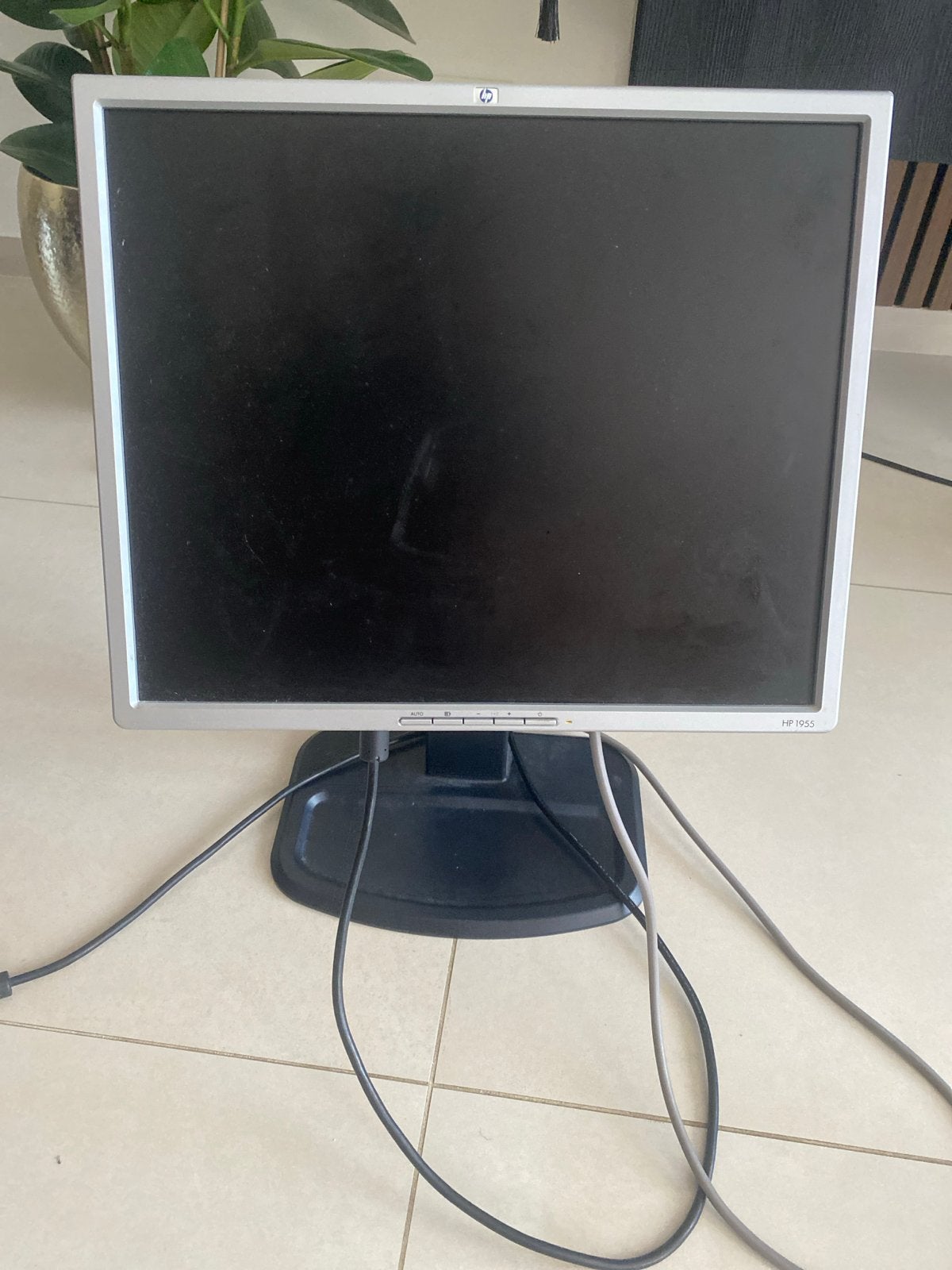 HP 1955 Monitor - Gebruikt, Goede Staat, Computers en Software, Monitoren, Kantelbaar, Ophalen of Verzenden, Onbekend, LED