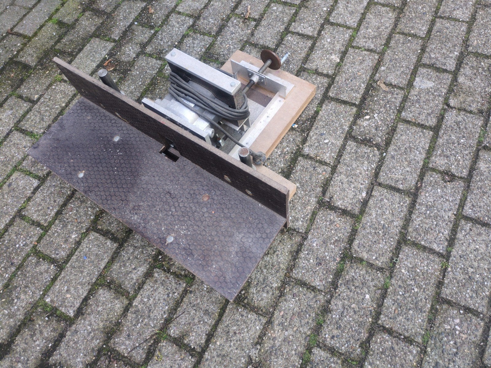 Elu freesmachine MOF 96 met houder, Ophalen, Gebruikt, Bovenfrees, Elu