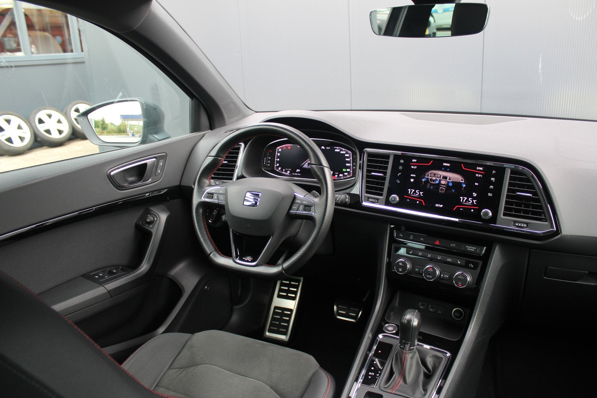 SEAT Ateca 1.5 TSI FR | Incl. 12 Maanden garantie | Adaptiev, 12 maanden, Bedrijf, 19 km/l, 1600 kg