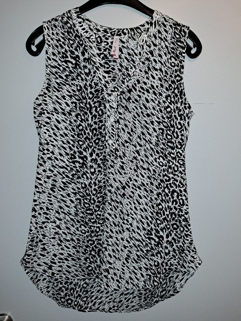 Zwart/wit blouse/ top/ shirt maat S zo goed als nieuw., Wit, Ophalen of Verzenden, Zo goed als nieuw, Maat 36 (S)