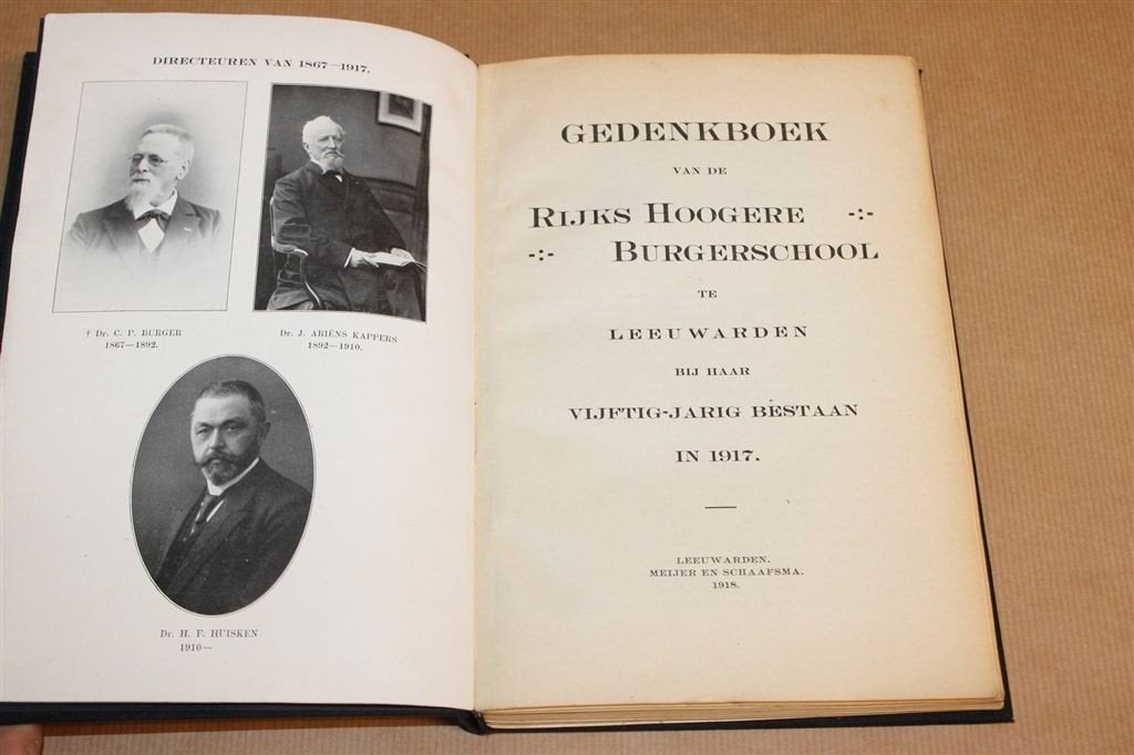 Gedenkboek Rijks HBS Leeuwarden — 50 Jaar Jubileum 1917, Ophalen of Verzenden, Gelezen