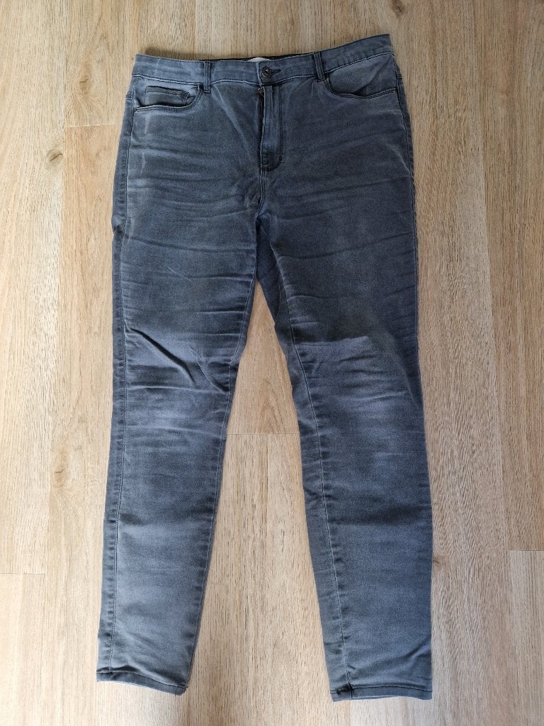 Spijkerbroek Only ZGAN, Only, Ophalen of Verzenden, Zo goed als nieuw, W30 - W32 (confectie 38/40)