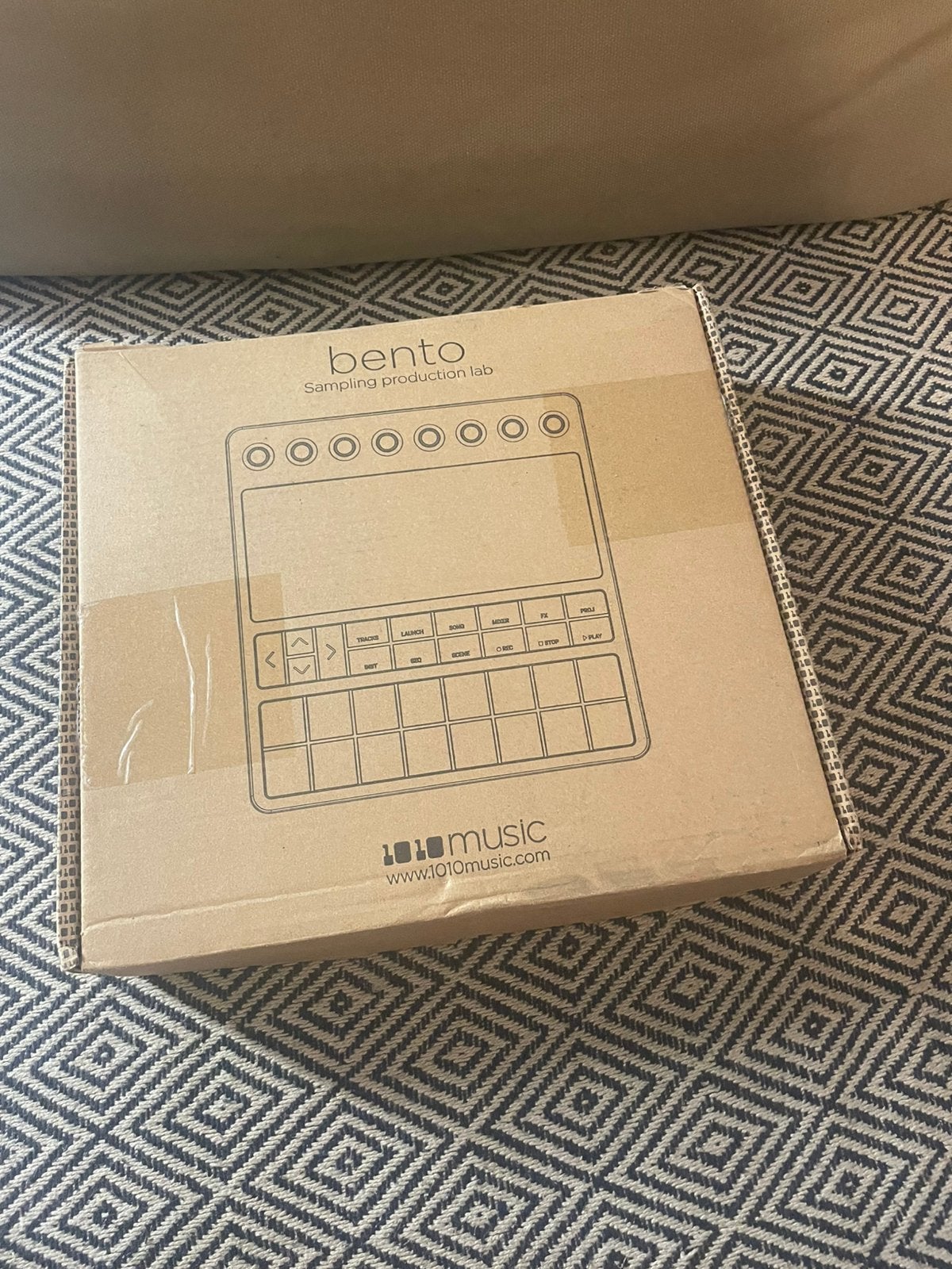 1010 Music Bento, Ophalen of Verzenden, Zo goed als nieuw