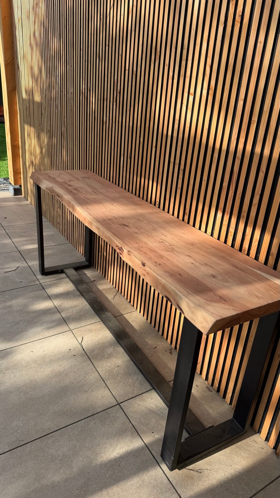 Robuuste sidetable met metalen onderstel - 190x46x77 cm, Ophalen, Gebruikt, Hout