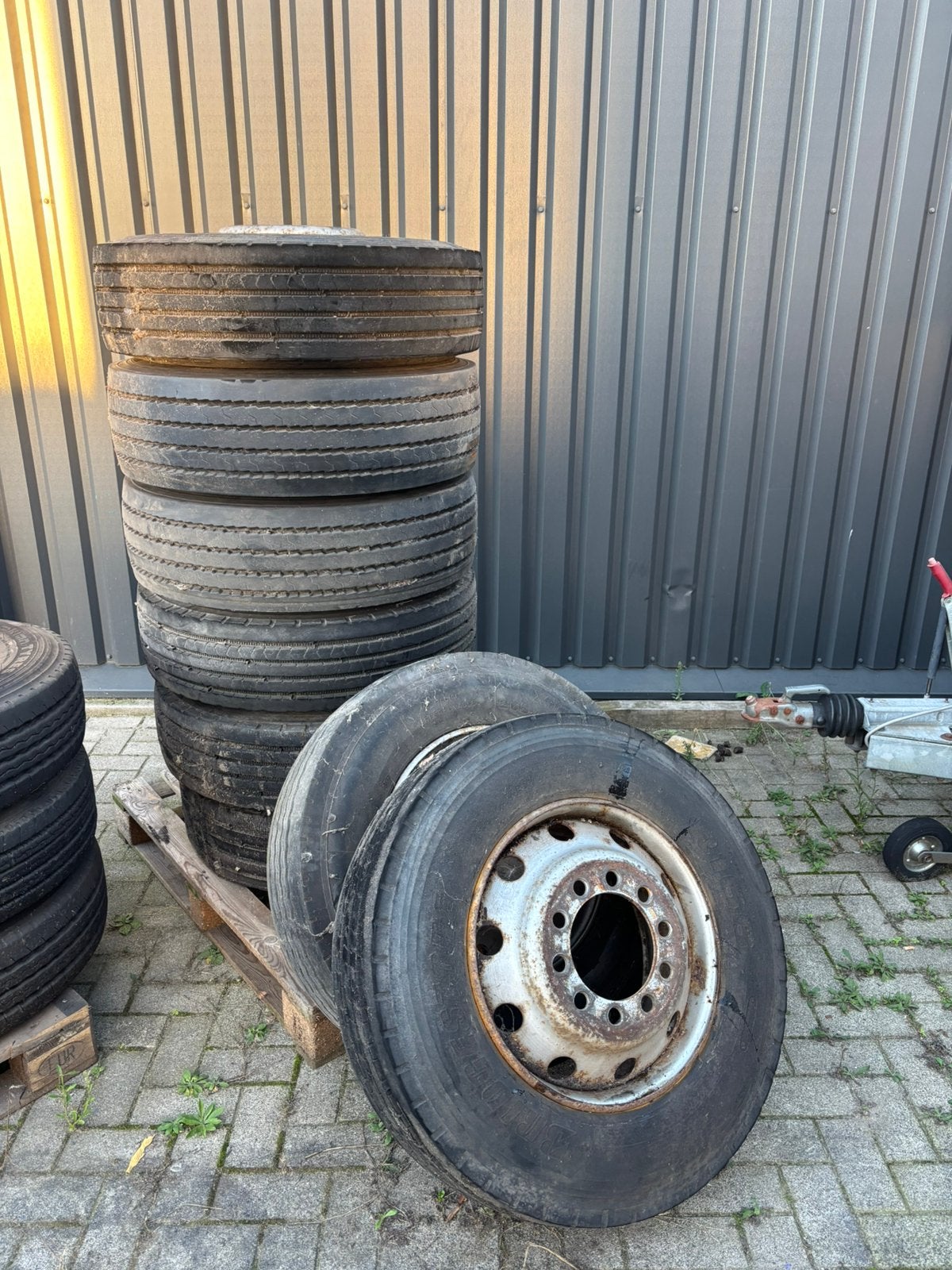 Trailer banden 265/70/19,5, Ophalen, Gebruikt, Overige merken, Overige Auto-onderdelen