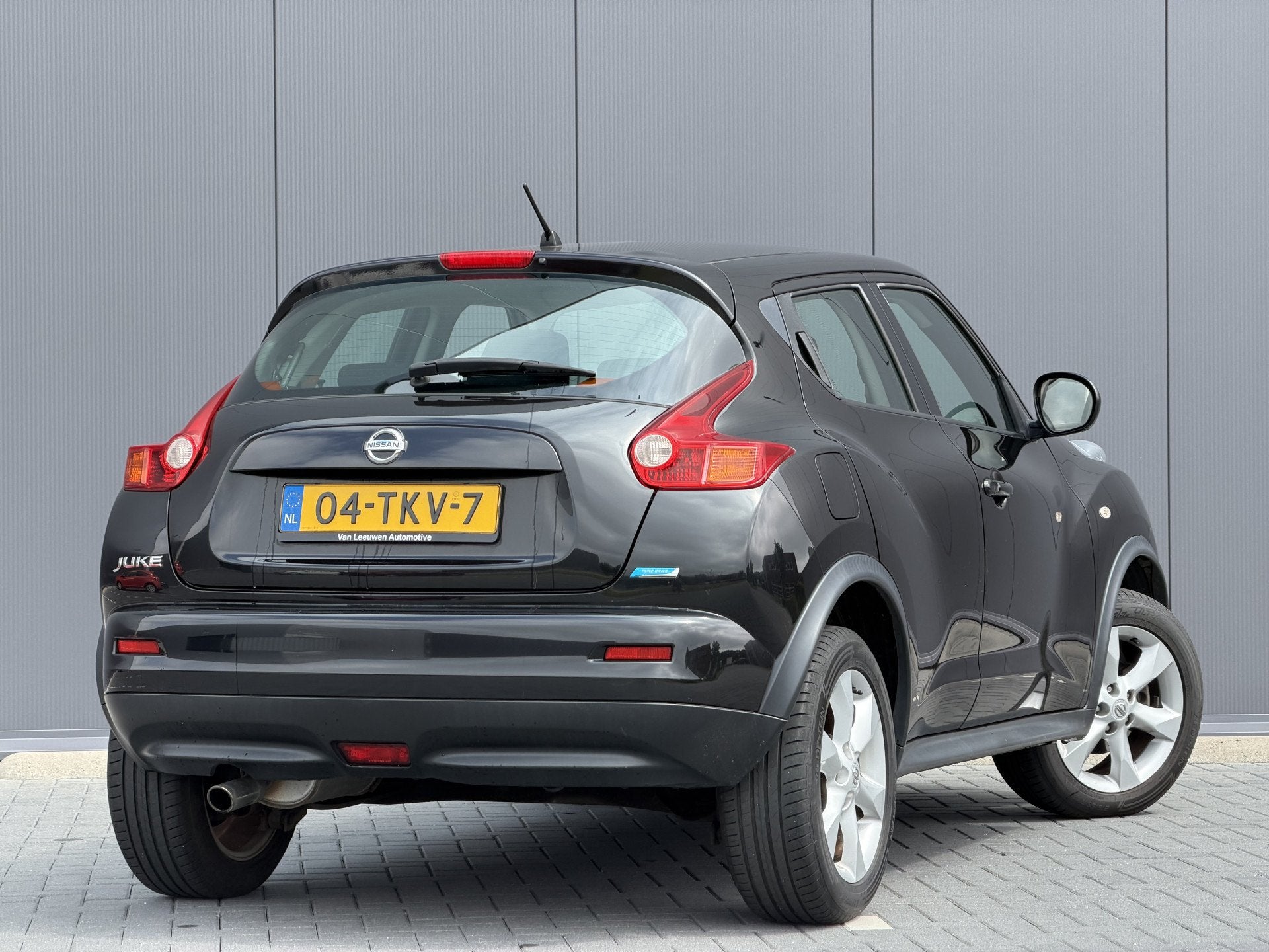 Nissan Juke 1.6 Acenta Eco | RIJKLAAR | Clima | Cruise | NAP, Auto's, Euro 5, Stof, Zwart, 4 cilinders