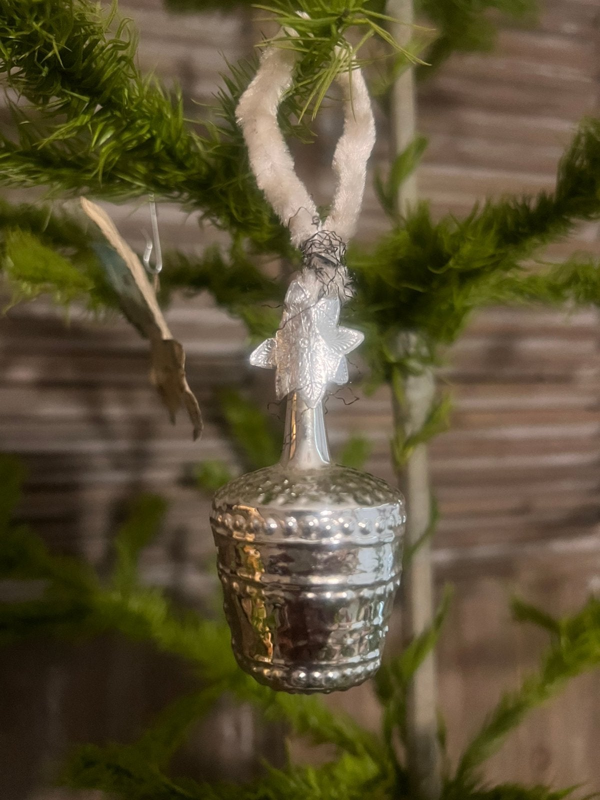 Antiek oud kerst ornament bal bloemenvaas vaasje tinsel oud, Ophalen of Verzenden