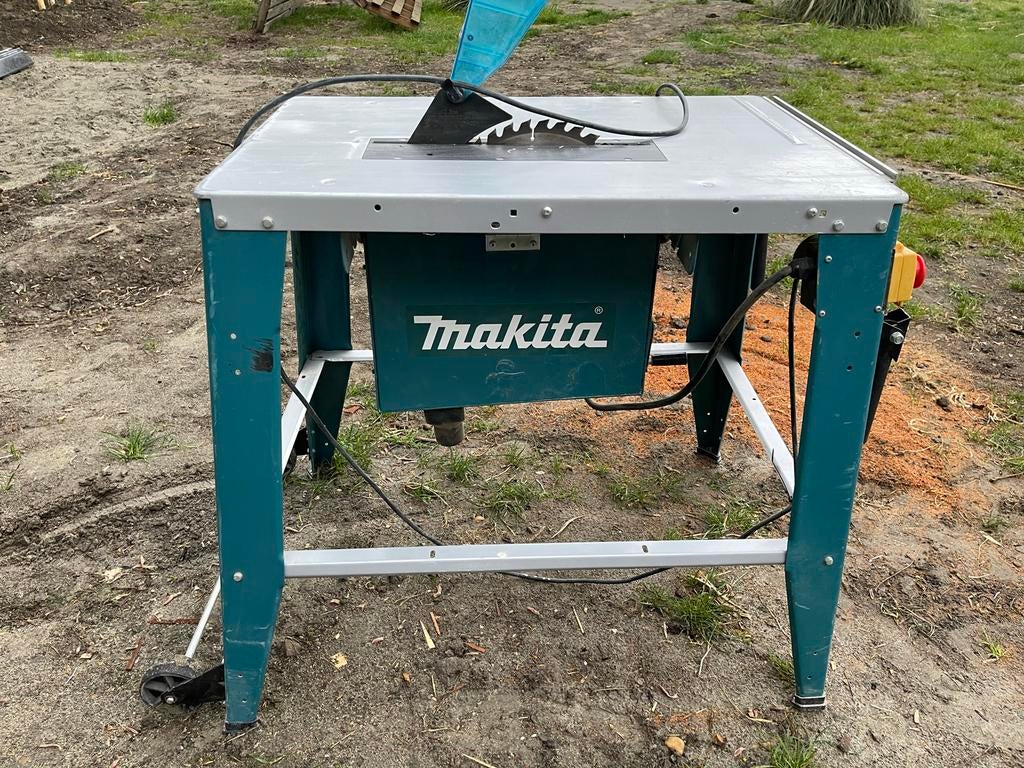 Makita Zaagtafel 2712 met verlengde tafel en extra zaagblad, Ophalen, Gebruikt, Cirkelzaag, 70 mm of meer