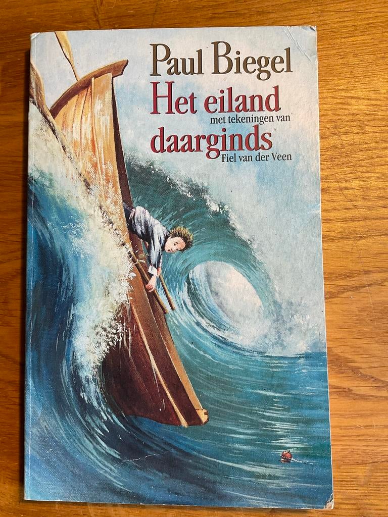 Het eiland daarginds - Paul Biegel, Kinderboekenweekgeschenk, Ophalen of Verzenden, Zo goed als nieuw, Fictie algemeen