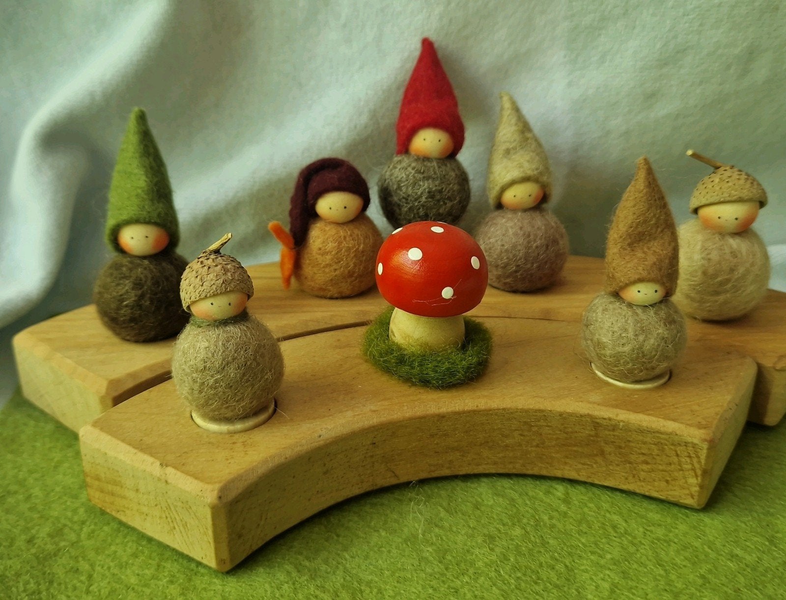 Herfst Seizoenstafel Vrije School jaarring steker kabouter, Hobby en Vrije tijd, Vilt, Verzenden, Nieuw, Figuurtje(s), Wolvilt