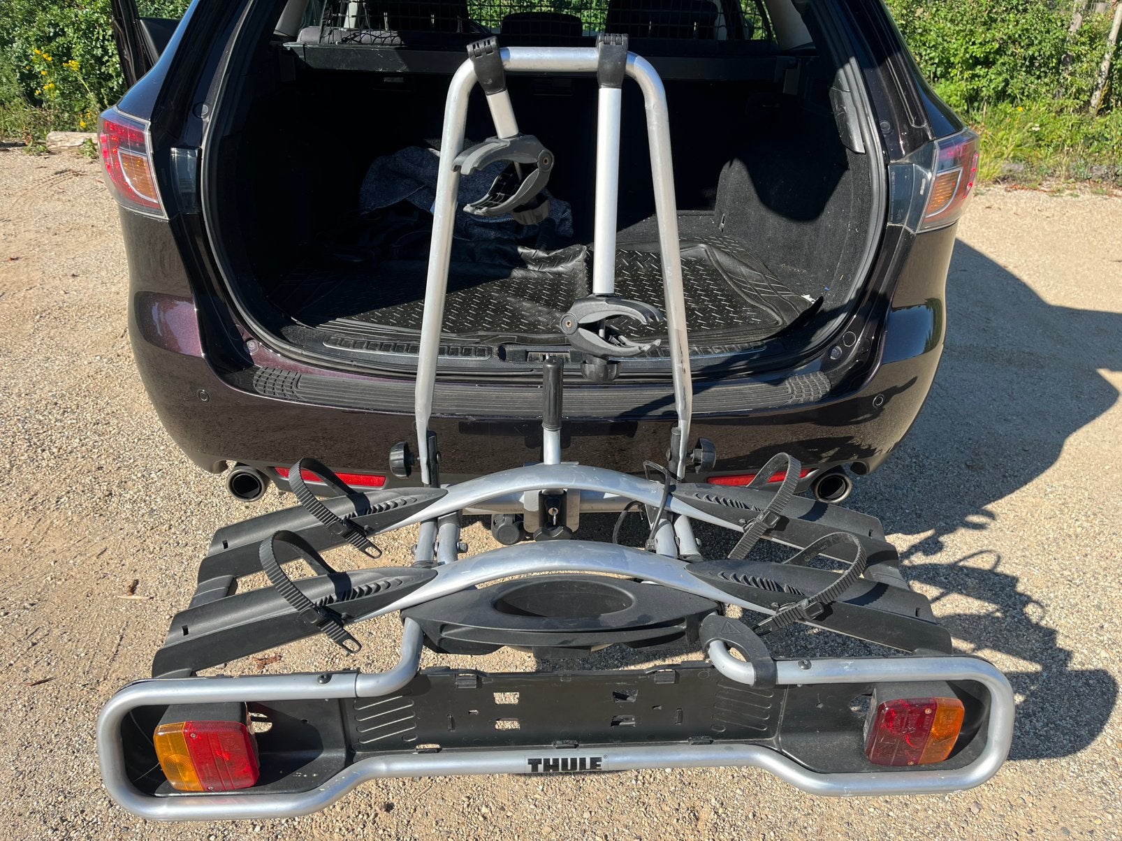 Thule 945, Ophalen, Brede banden, Zo goed als nieuw, 2 fietsen