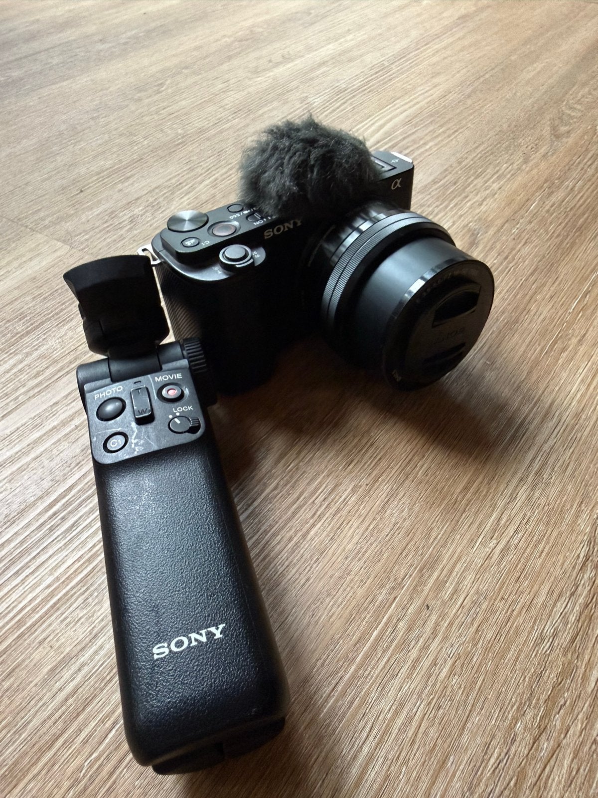 Sony ZV-E10 Vlogging Camera met Grip en Microfoon, Overige soorten, Zo goed als nieuw, Sony, Externe microfoon