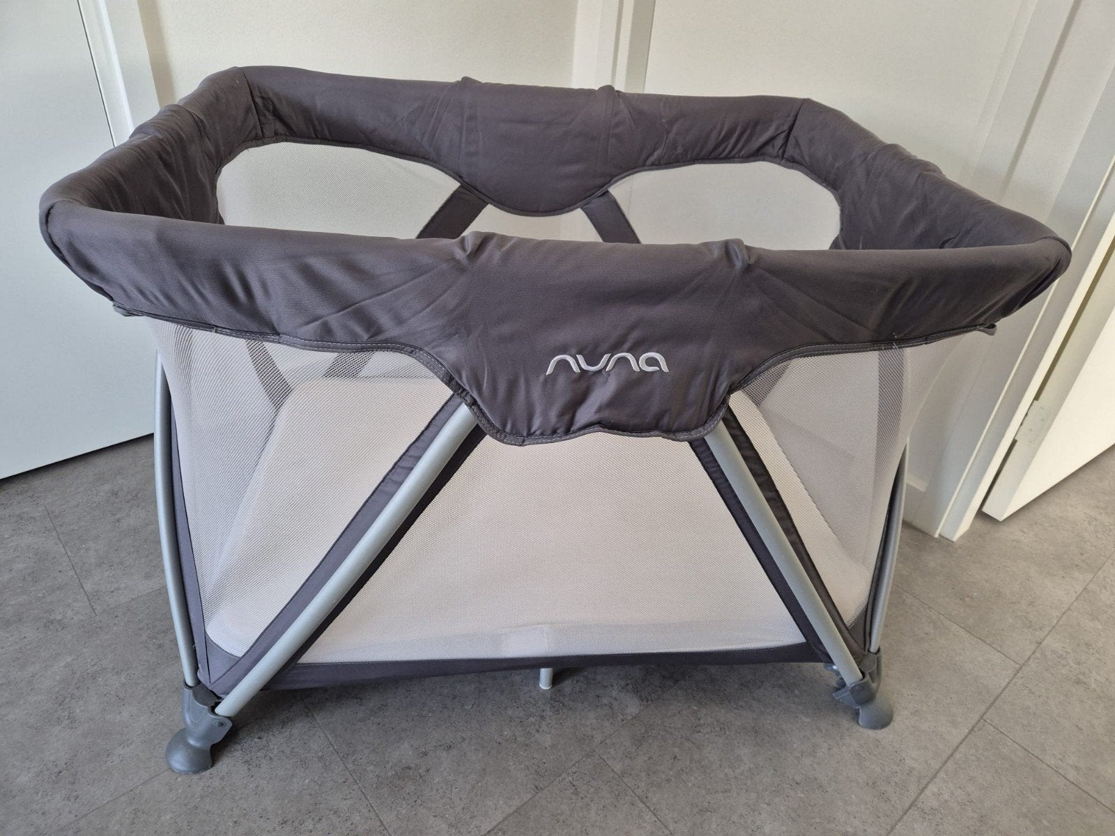 Nuna campingbed / box, Ophalen, Zo goed als nieuw, Reisbedje