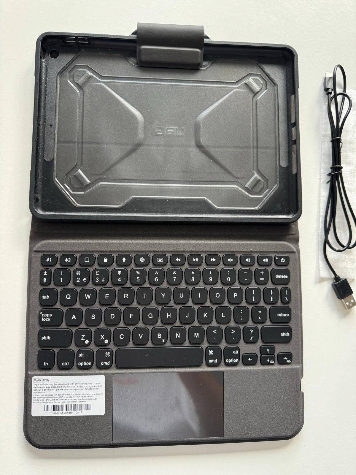 UAG Bluetooth Keyboard Case met Trackpad iPad 10.2 NIEUW, Ophalen of Verzenden, Nieuw, 10 inch, Bescherming voor- en achterkant