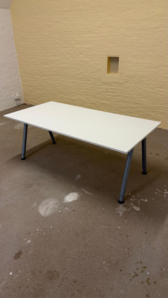 IKEA Werktafel 160x80 cm - In hoogte verstelbaar, Huis en Inrichting, Bureaus, Ophalen, Zit-sta bureau, In hoogte verstelbaar