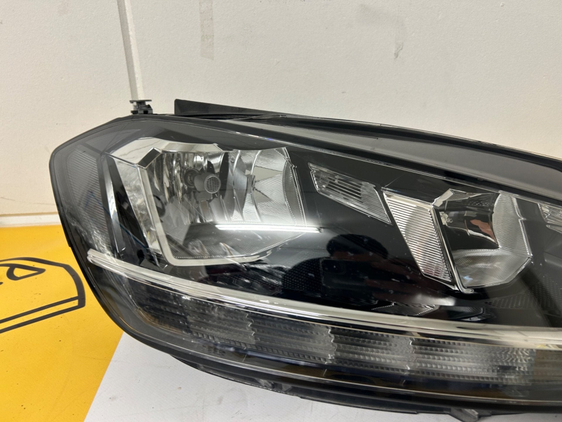 VW Golf 7 Facelift Halogeen LED Koplamp Rechts 5G1941006D, Auto-onderdelen, Verlichting, Gebruikt, Volkswagen, Volkswagen AG, Berliner Ring 2
38440  Wolfsburg, DE