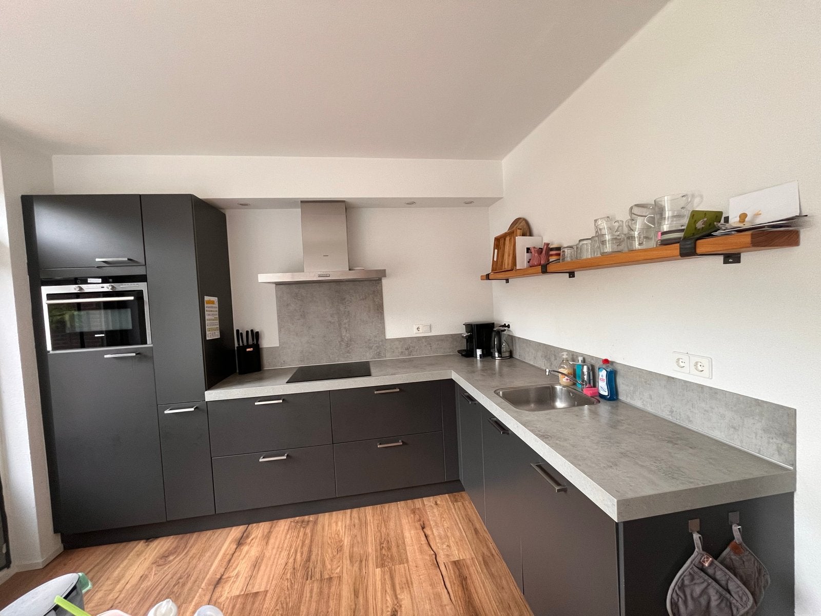 Moderne keuken met Siemens apparatuur (combi-magnetron defec, Ophalen, Gebruikt, Overige materialen, Hoekkeuken